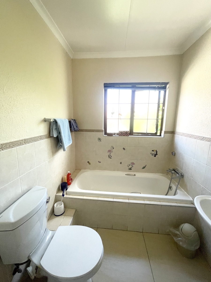 3 Bedroom Property for Sale in Bloubosrand Gauteng