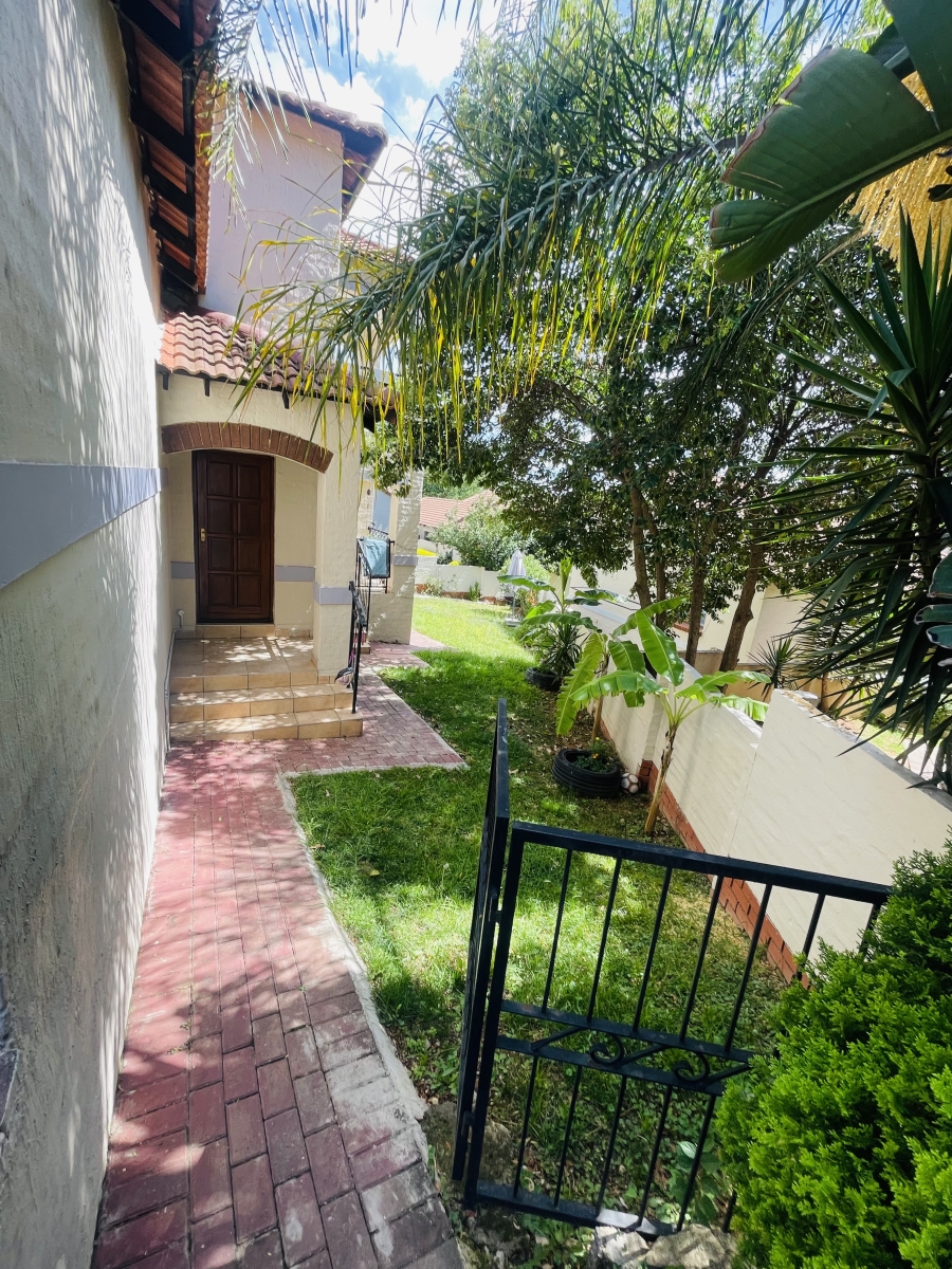 3 Bedroom Property for Sale in Bloubosrand Gauteng