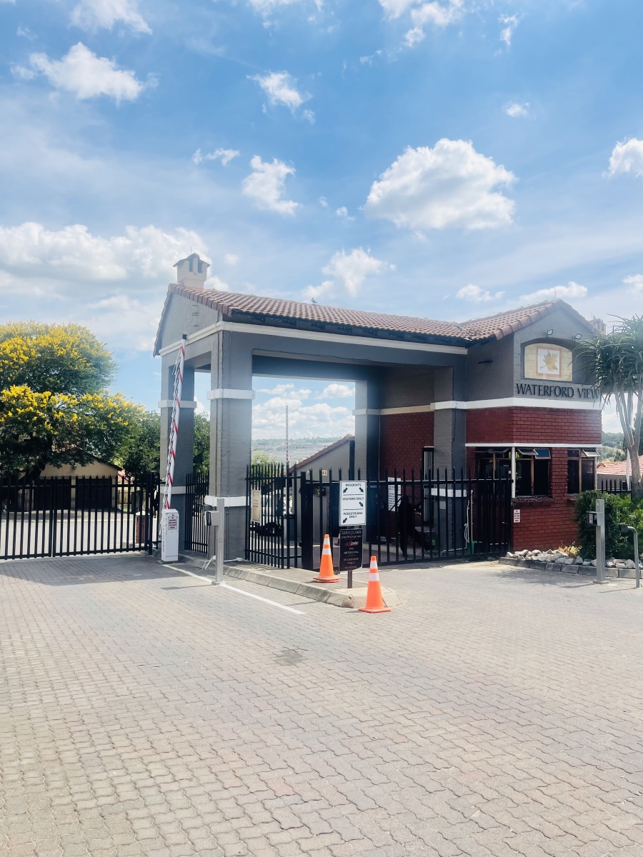 3 Bedroom Property for Sale in Bloubosrand Gauteng