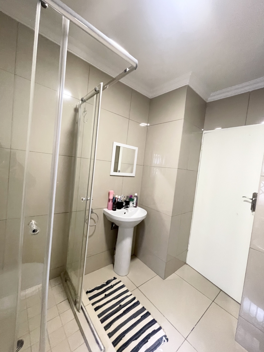 2 Bedroom Property for Sale in Sandown Gauteng