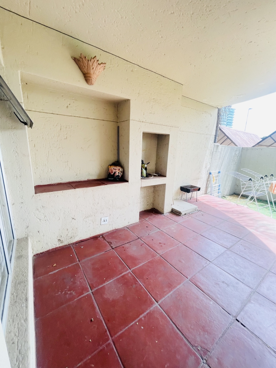 2 Bedroom Property for Sale in Sandown Gauteng