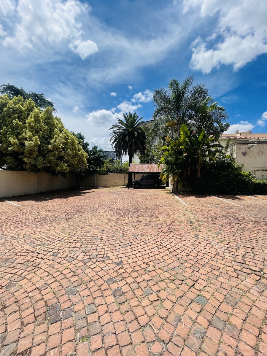 2 Bedroom Property for Sale in Sandown Gauteng