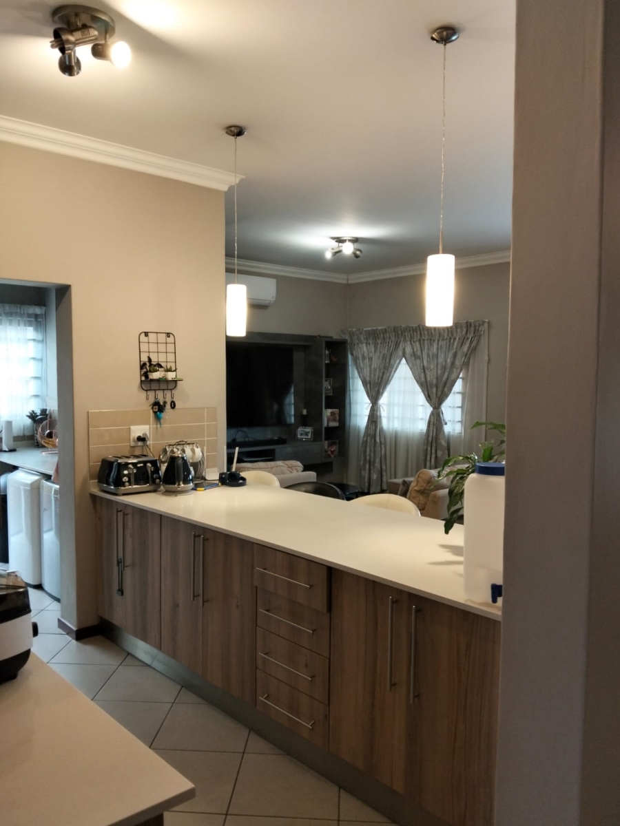 3 Bedroom Property for Sale in Monavoni Gauteng