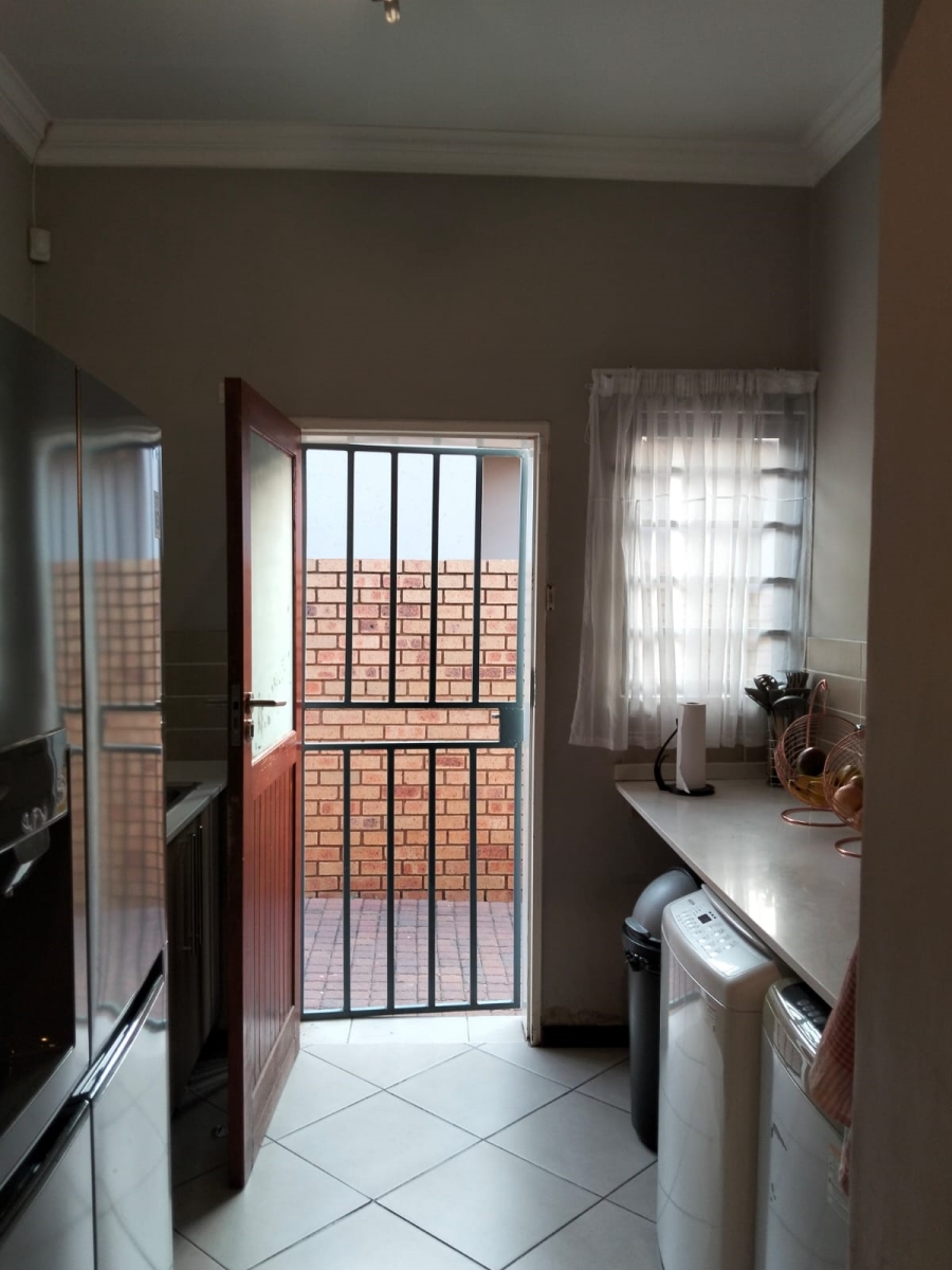 3 Bedroom Property for Sale in Monavoni Gauteng