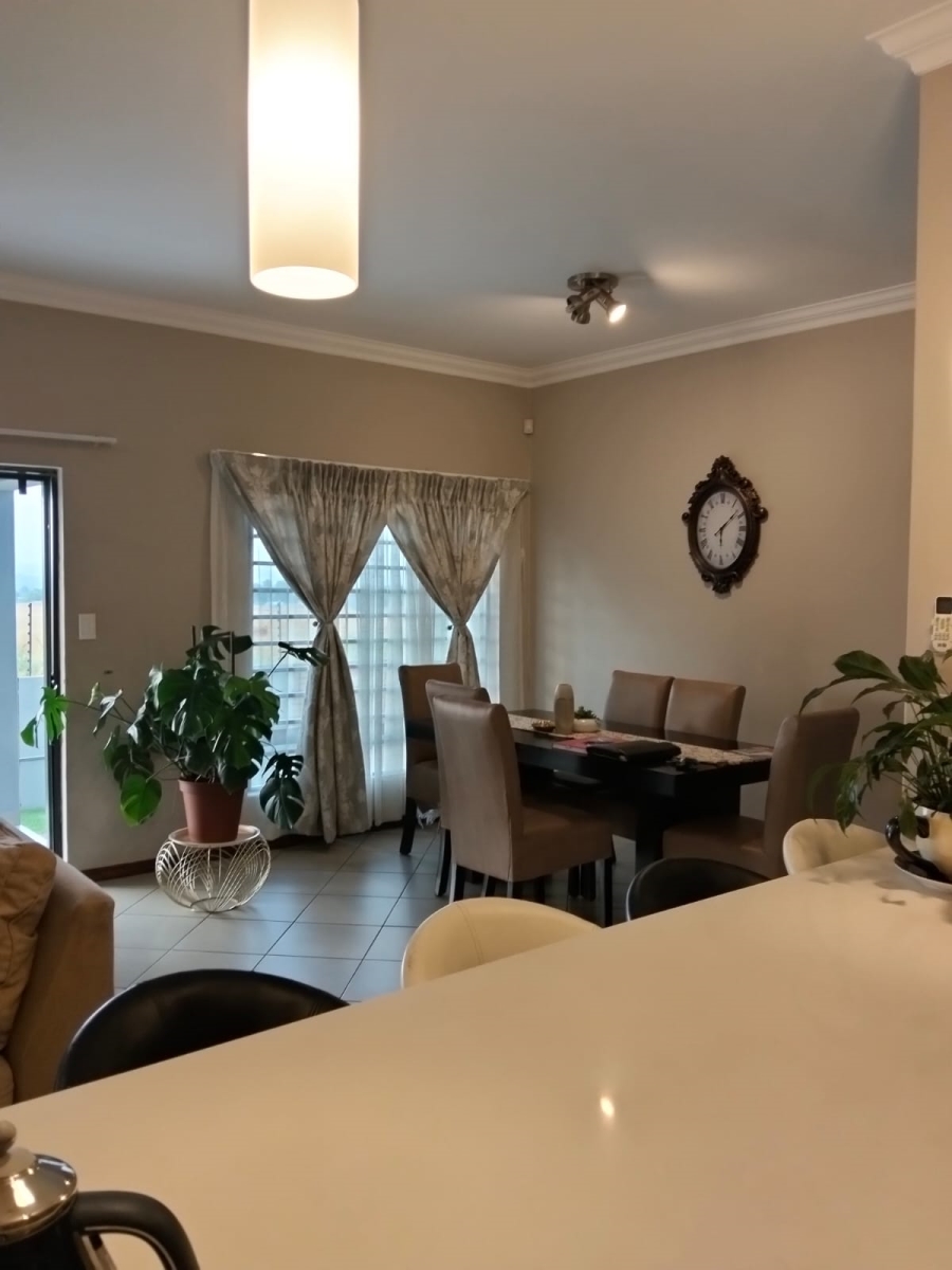3 Bedroom Property for Sale in Monavoni Gauteng