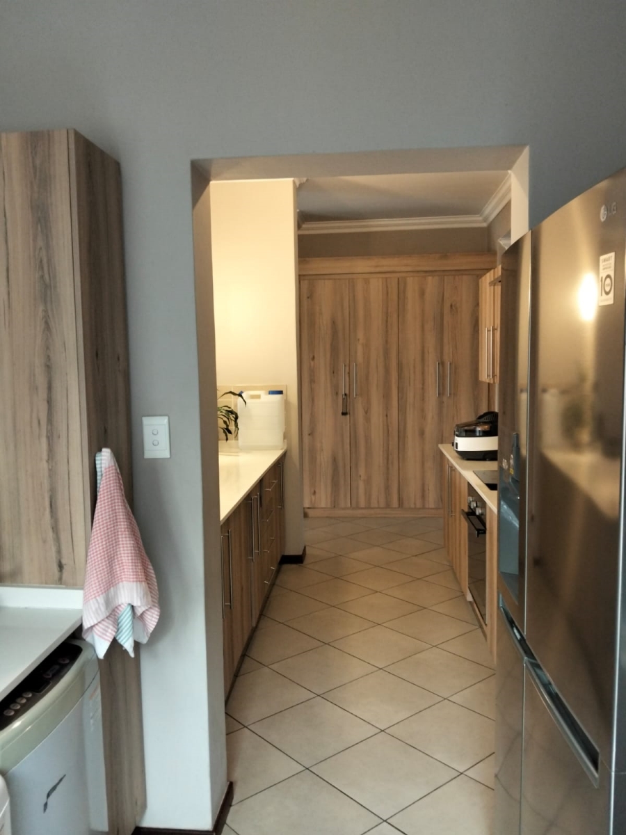 3 Bedroom Property for Sale in Monavoni Gauteng