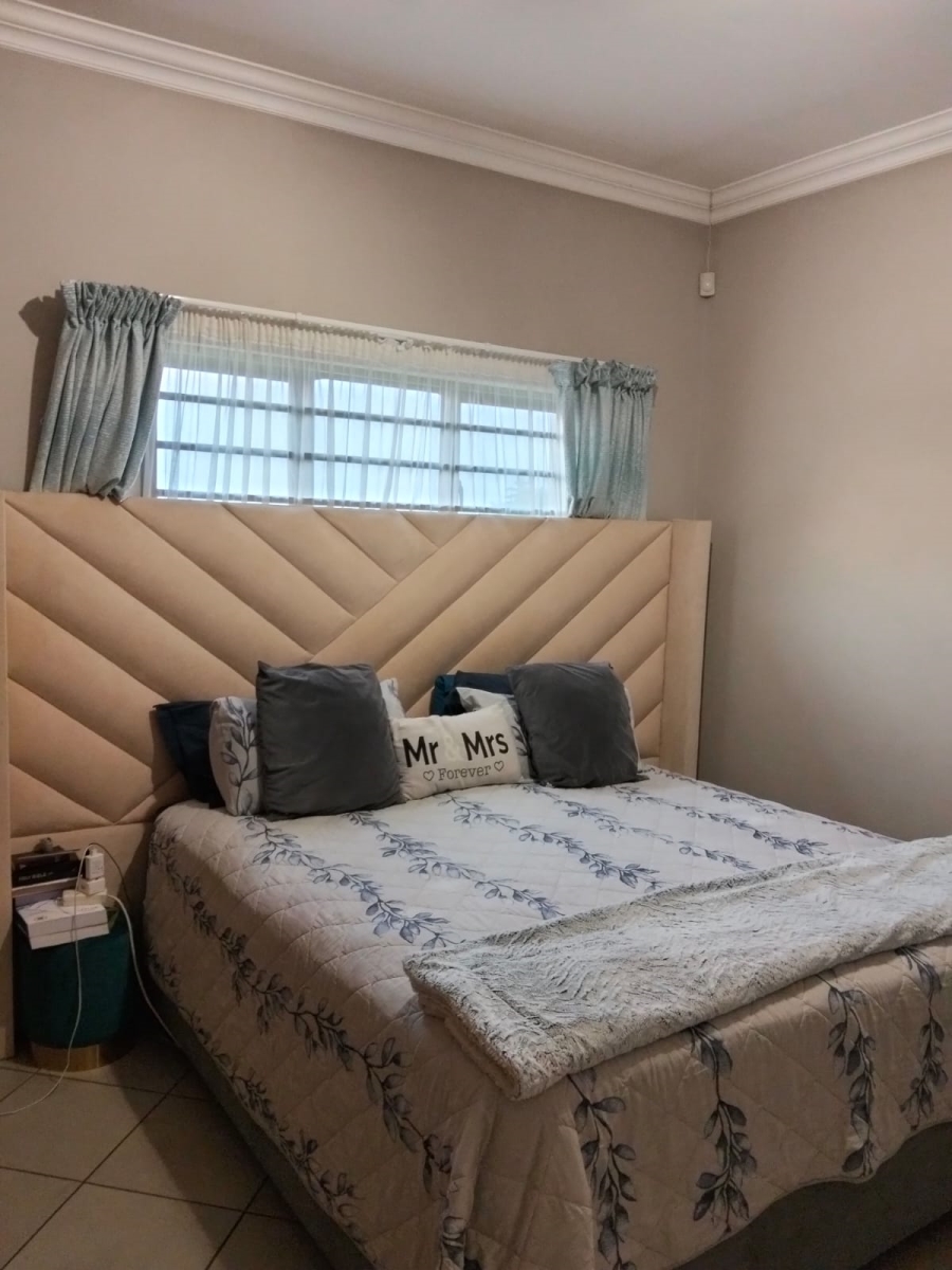 3 Bedroom Property for Sale in Monavoni Gauteng