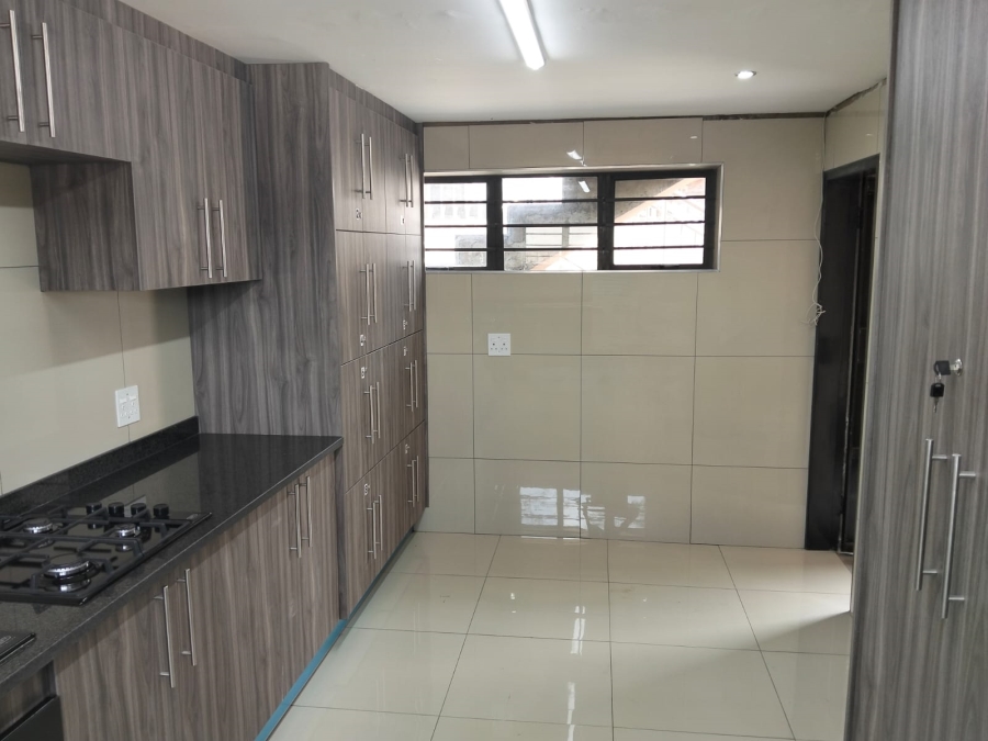 To Let 1 Bedroom Property for Rent in Erasmia Gauteng