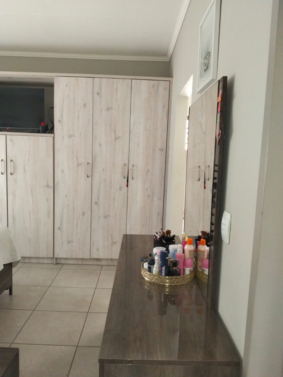 3 Bedroom Property for Sale in Amberfield Gauteng