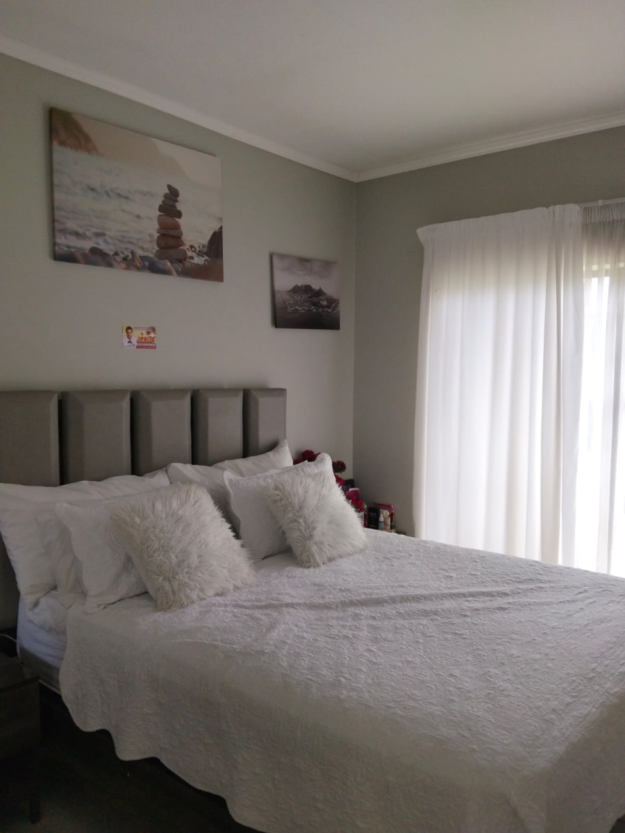 3 Bedroom Property for Sale in Amberfield Gauteng