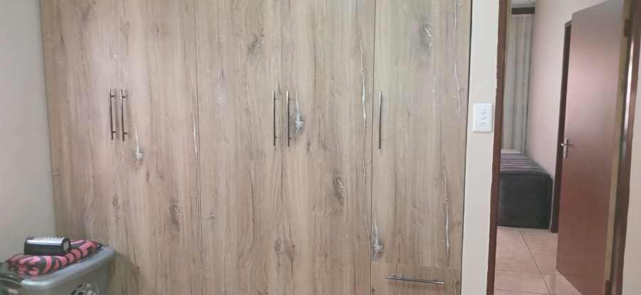 11 Bedroom Property for Sale in Clayville Gauteng