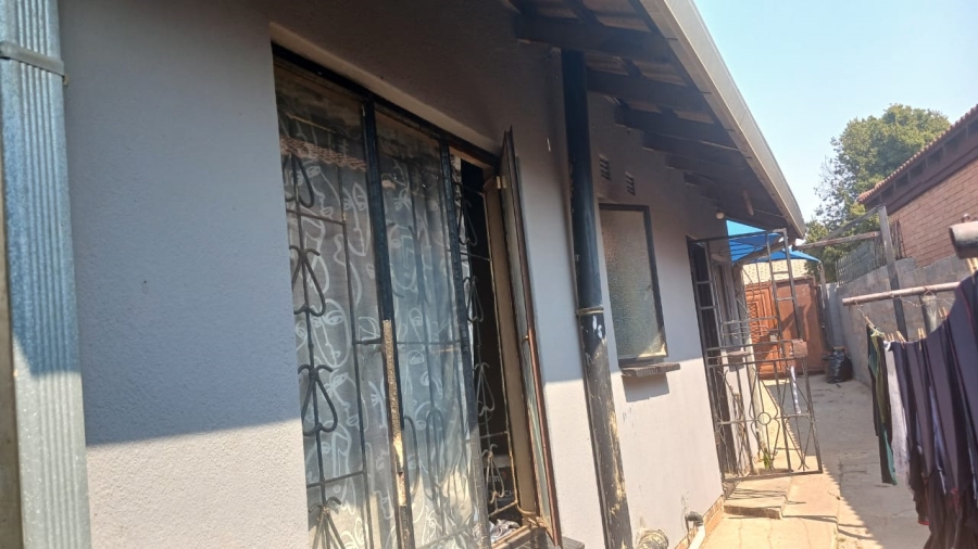 9 Bedroom Property for Sale in Tembisa Central Gauteng