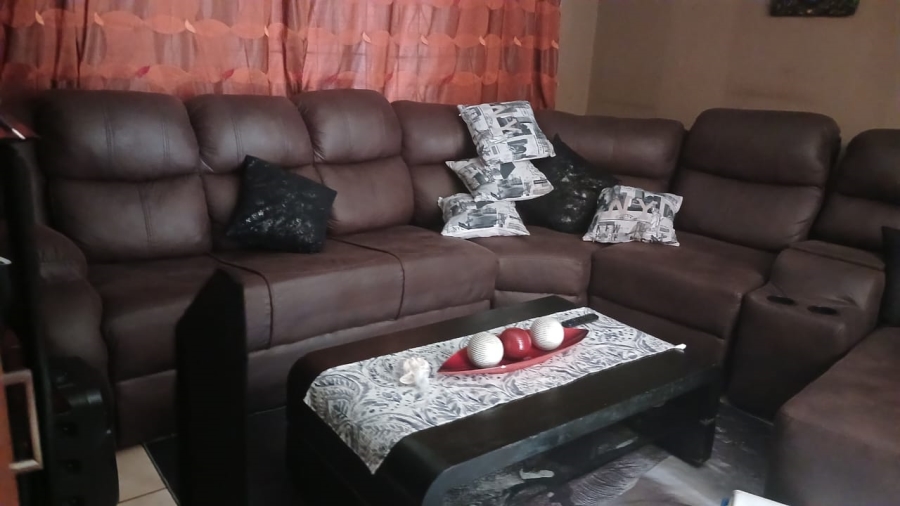 9 Bedroom Property for Sale in Tembisa Central Gauteng