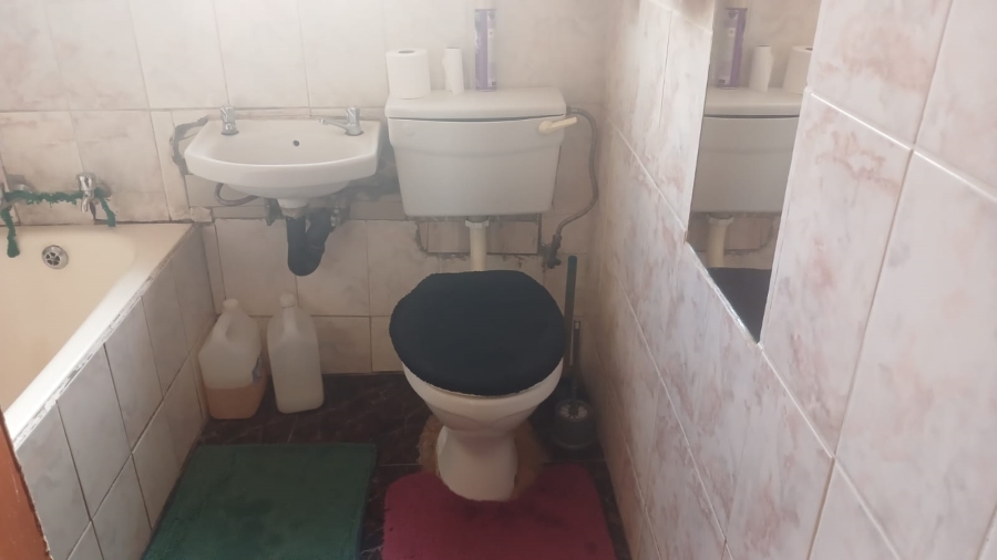 10 Bedroom Property for Sale in Tembisa Central Gauteng