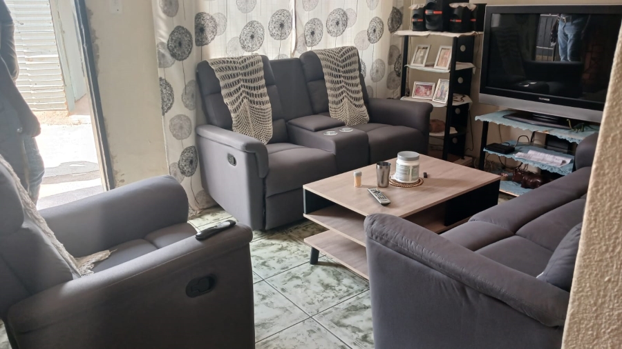 10 Bedroom Property for Sale in Tembisa Central Gauteng