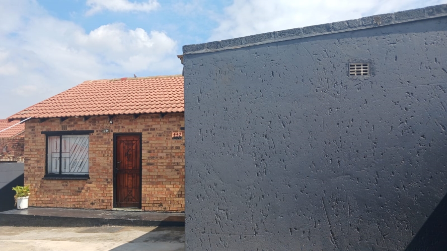 10 Bedroom Property for Sale in Tembisa Central Gauteng
