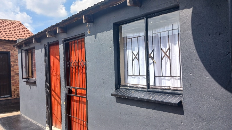 10 Bedroom Property for Sale in Tembisa Central Gauteng