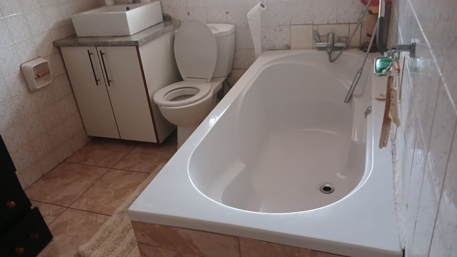 3 Bedroom Property for Sale in Olifantsfontein Gauteng