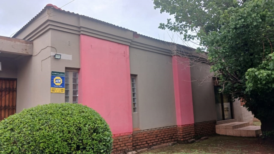 3 Bedroom Property for Sale in Olifantsfontein Gauteng