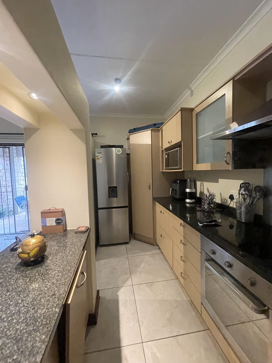 2 Bedroom Property for Sale in Beverley Gauteng