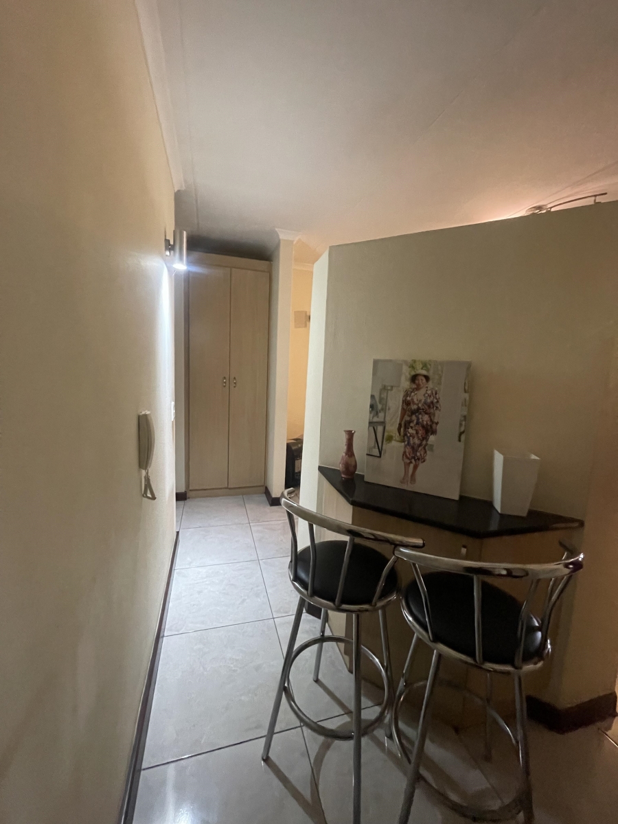 2 Bedroom Property for Sale in Beverley Gauteng