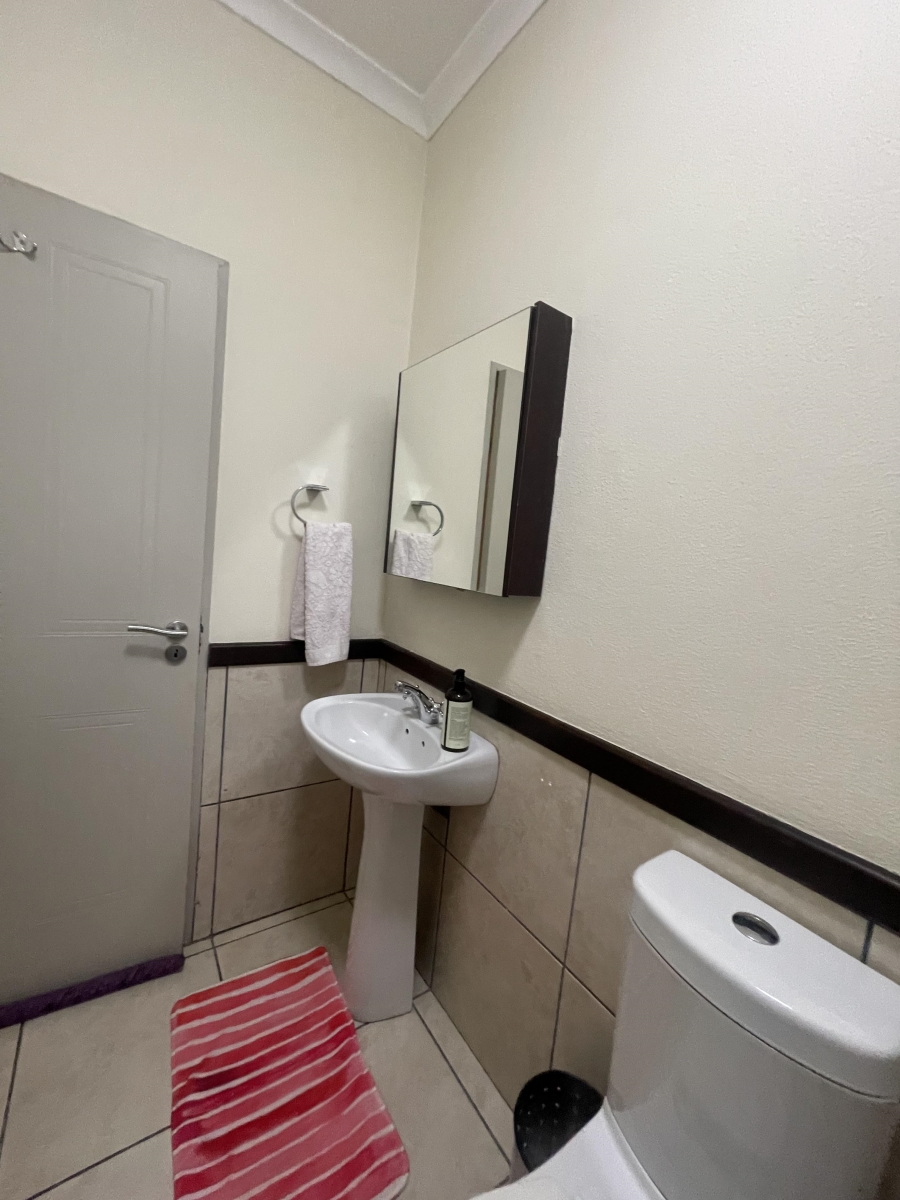 2 Bedroom Property for Sale in Beverley Gauteng