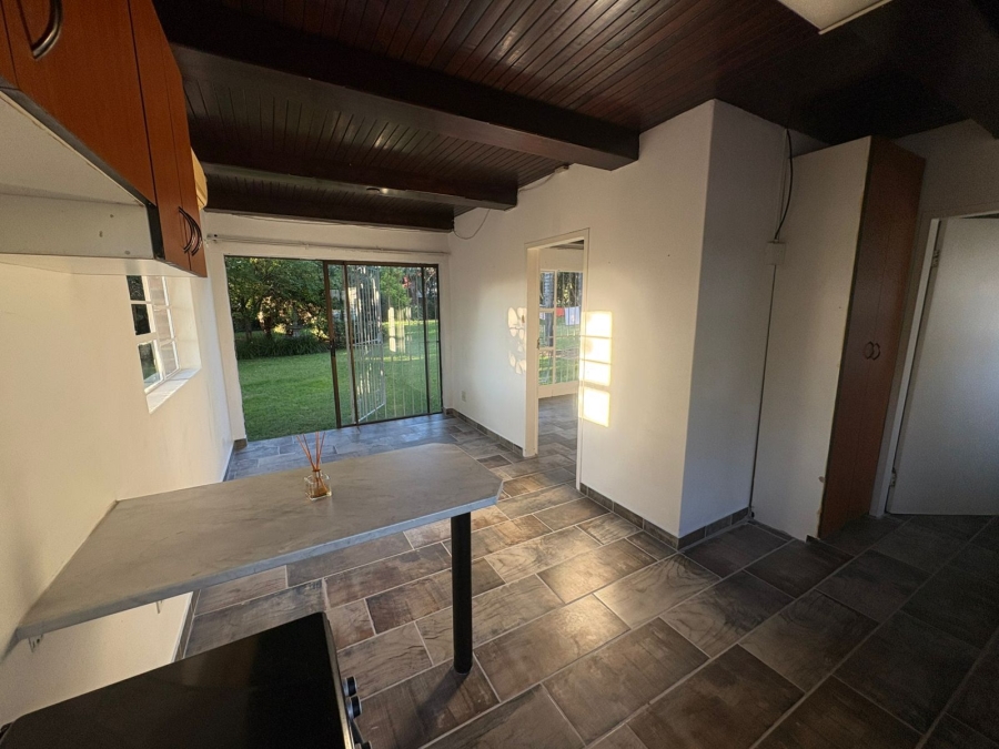 1 Bedroom Property for Sale in Gallo Manor Gauteng