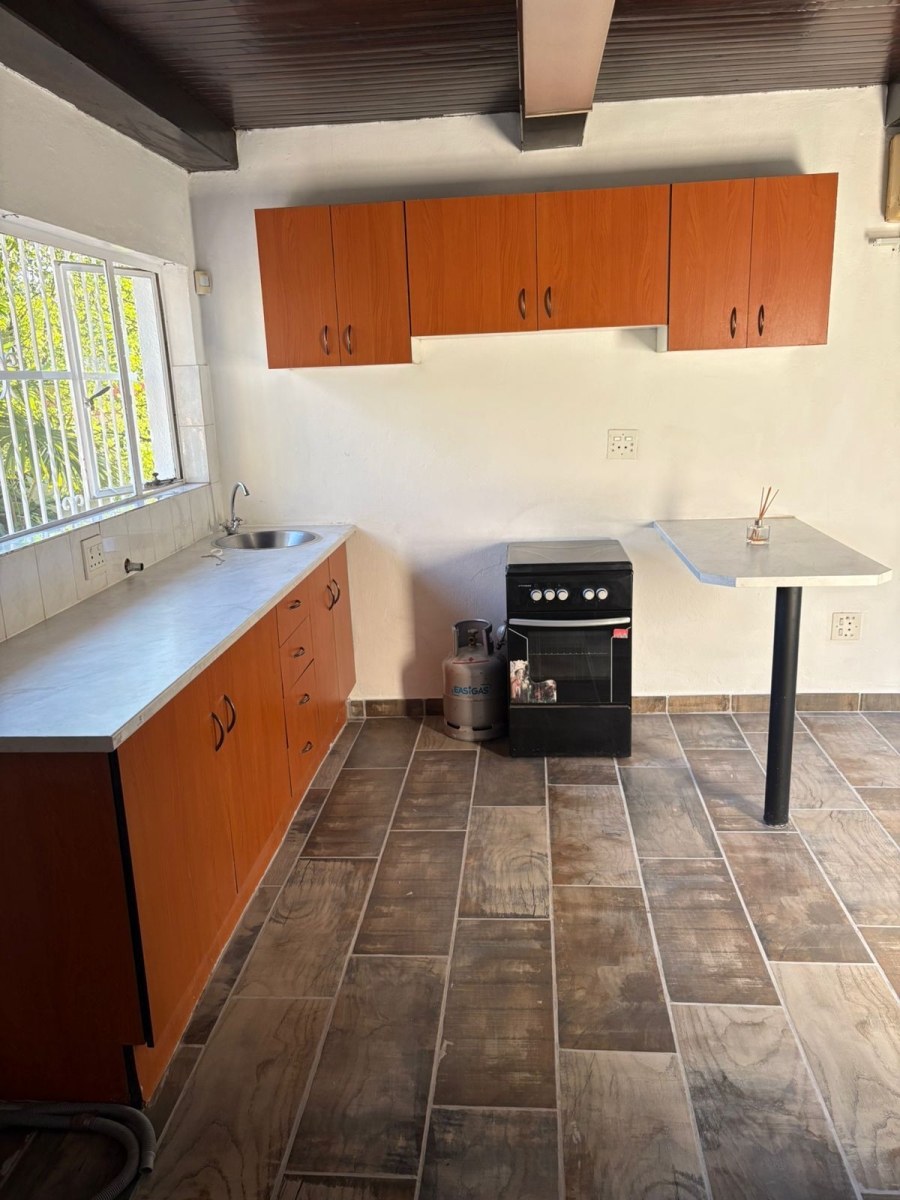 1 Bedroom Property for Sale in Gallo Manor Gauteng