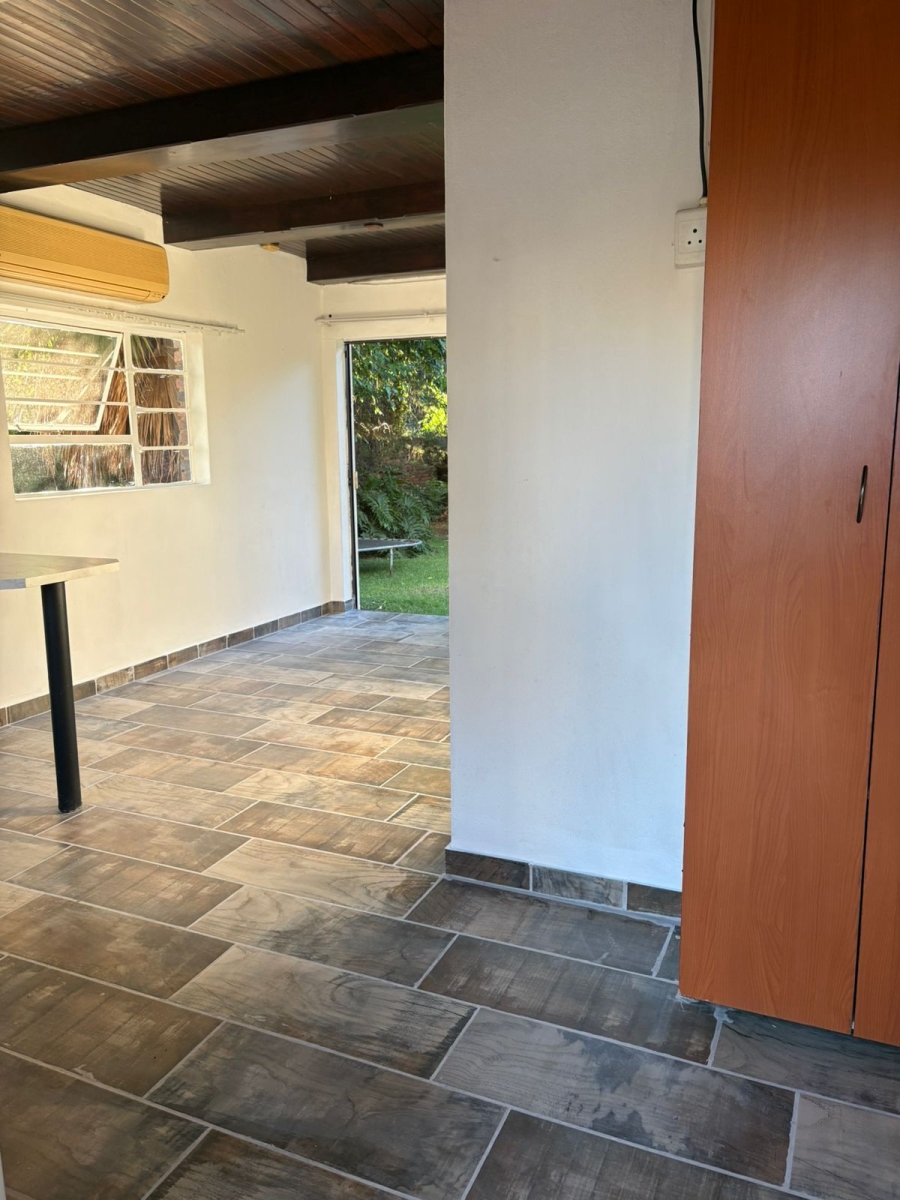 1 Bedroom Property for Sale in Gallo Manor Gauteng
