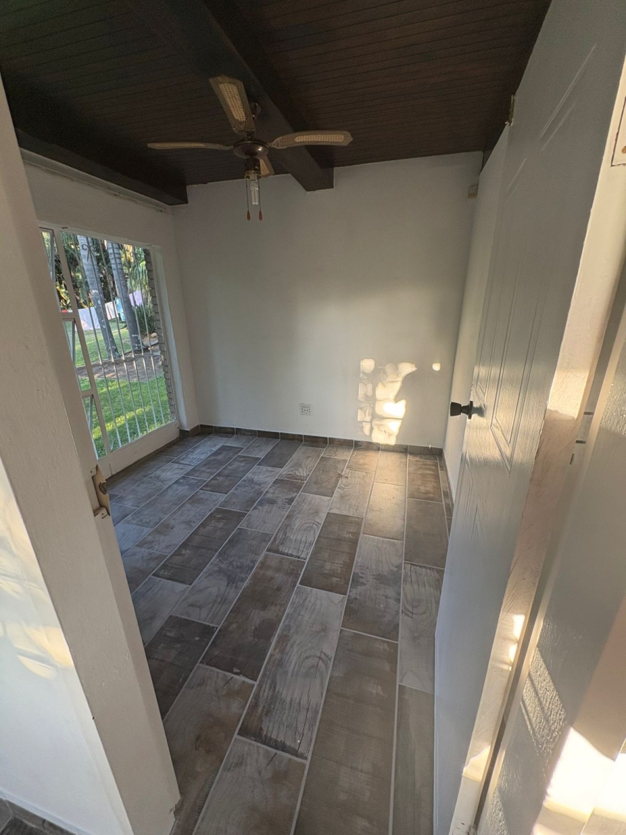 1 Bedroom Property for Sale in Gallo Manor Gauteng