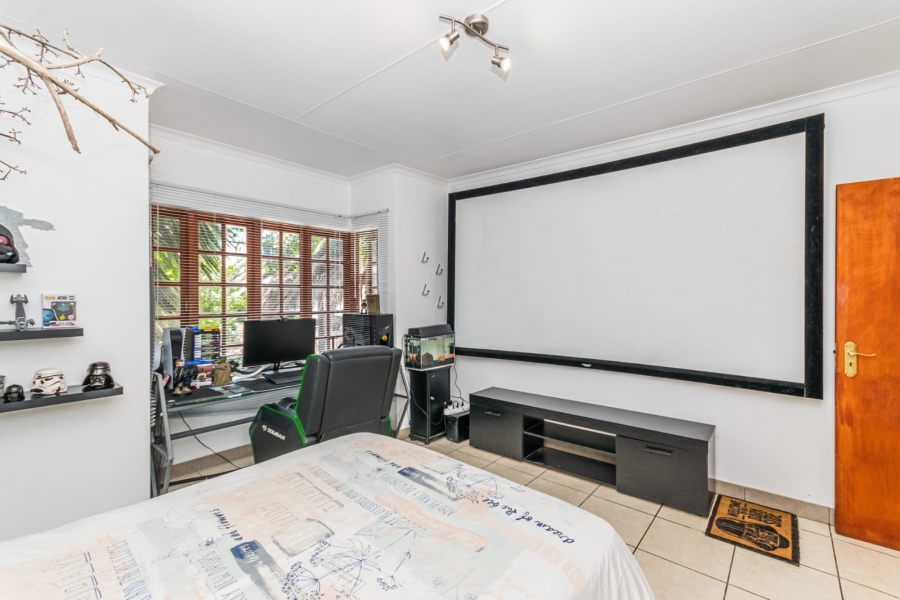 6 Bedroom Property for Sale in Florida Park Gauteng