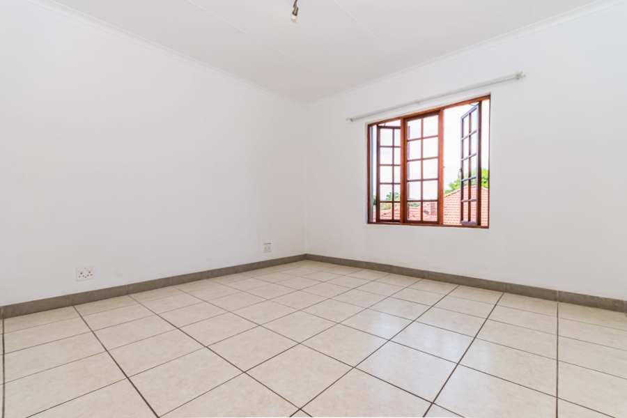 6 Bedroom Property for Sale in Florida Park Gauteng