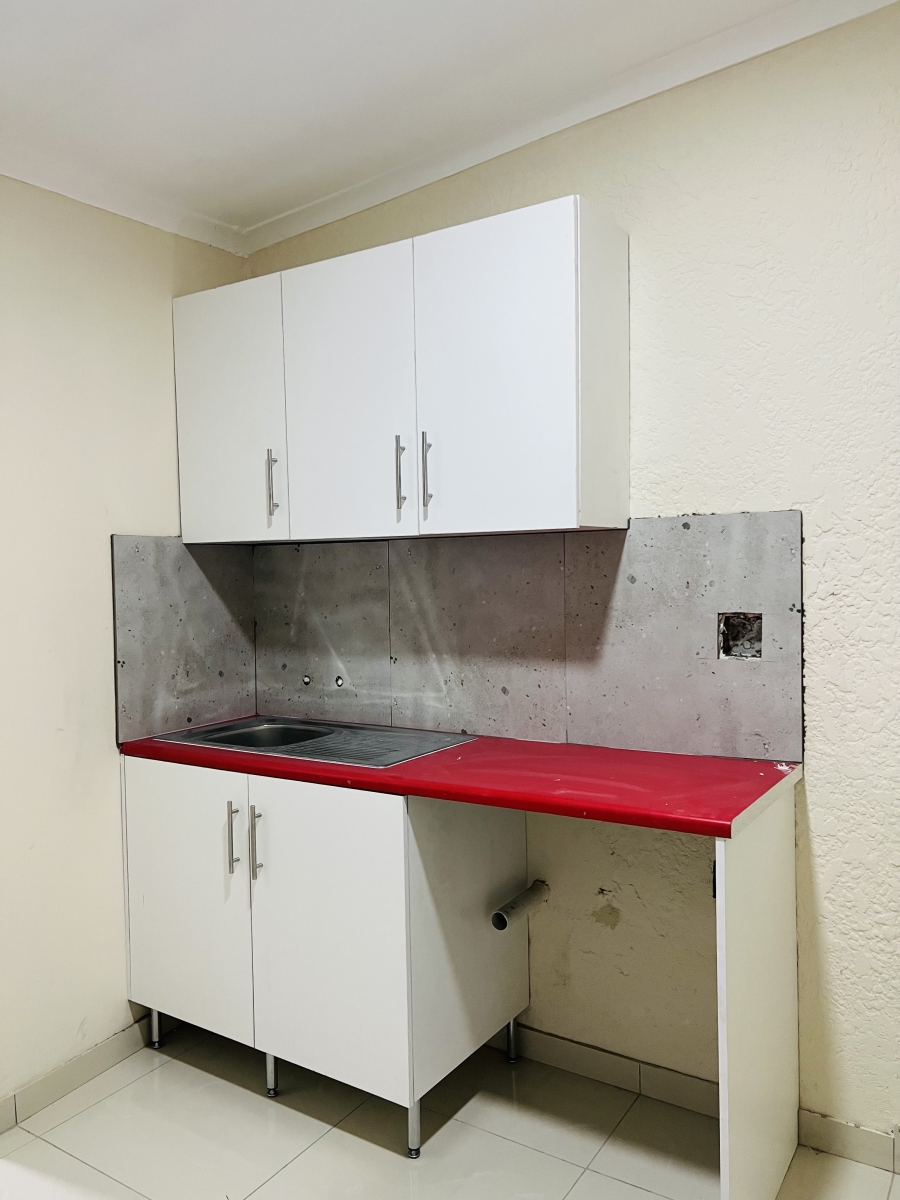 1 Bedroom Property for Sale in Newlands Gauteng