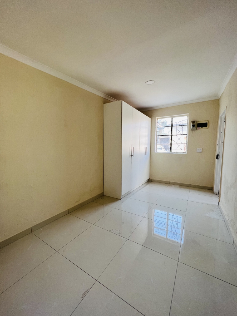 1 Bedroom Property for Sale in Newlands Gauteng