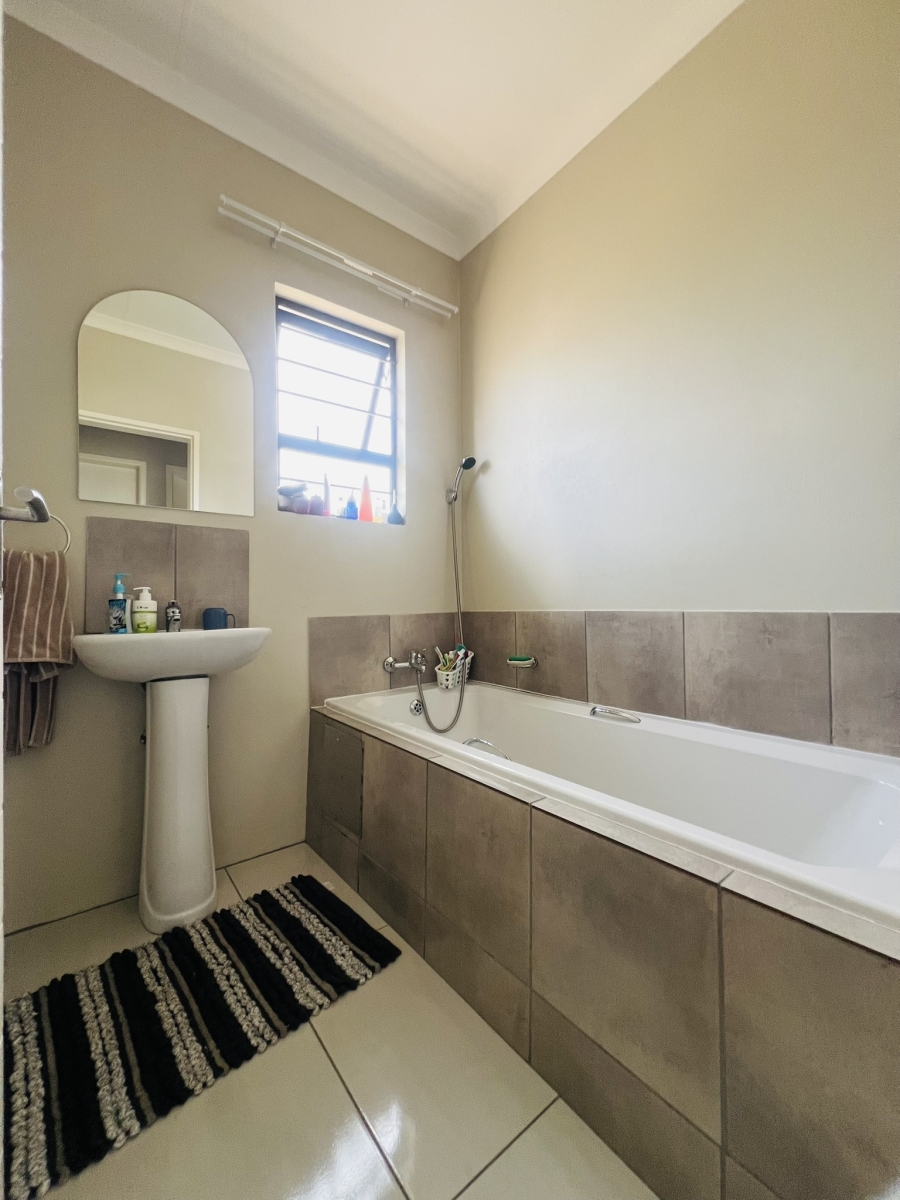 3 Bedroom Property for Sale in Kya Sands Gauteng