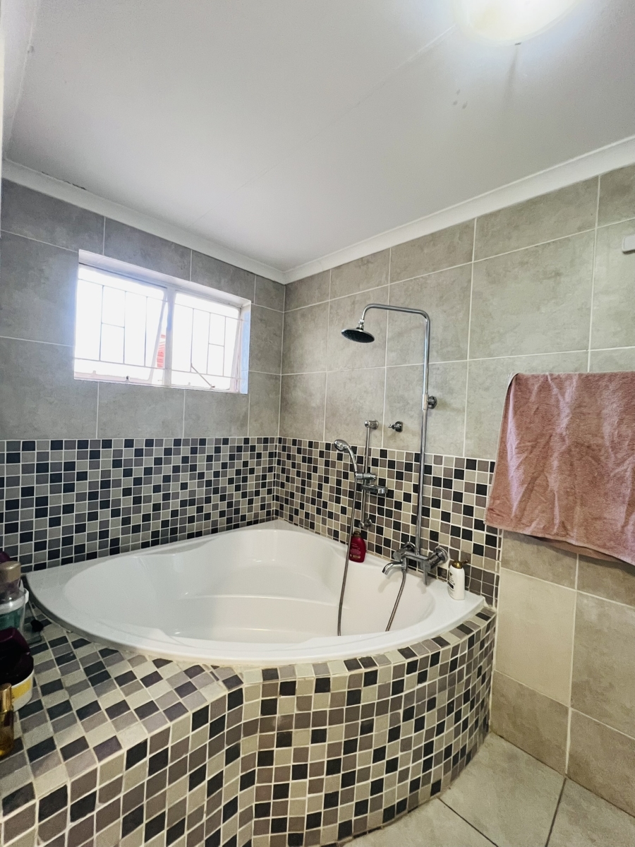 4 Bedroom Property for Sale in Randpark Gauteng