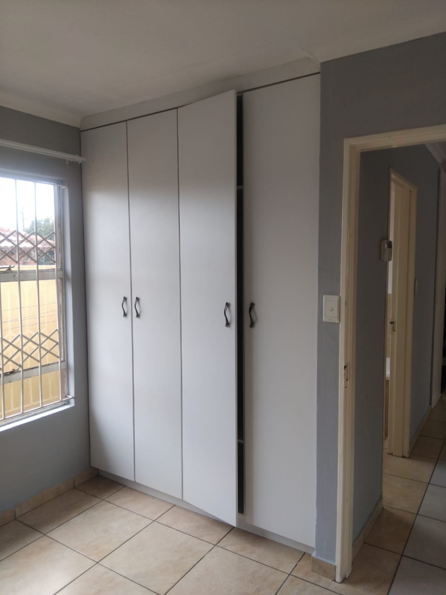 To Let 2 Bedroom Property for Rent in Cosmo City Gauteng