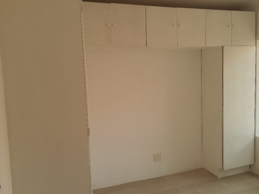 2 Bedroom Property for Sale in Sonneglans Gauteng