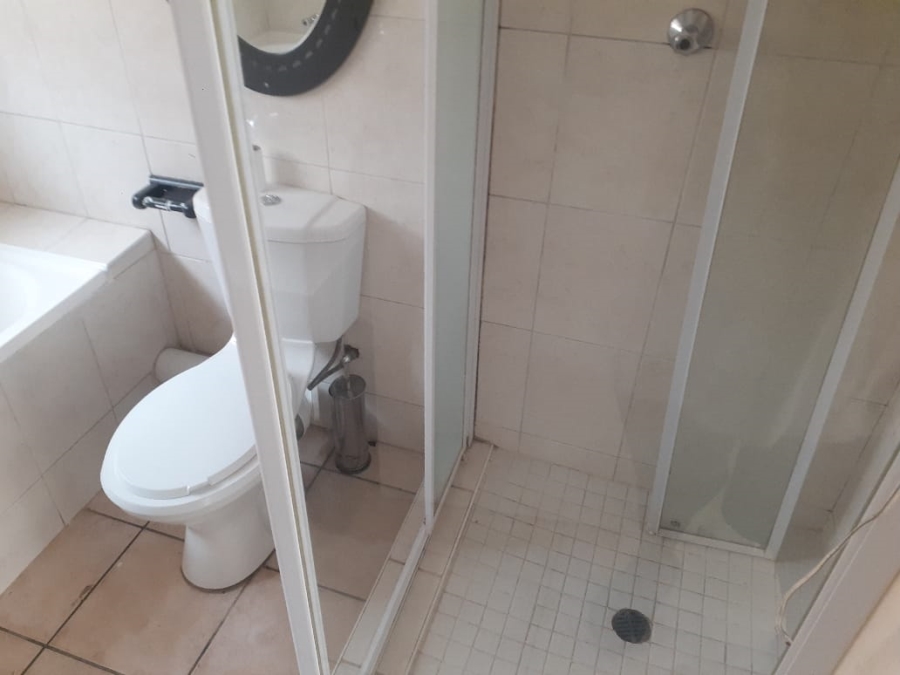 2 Bedroom Property for Sale in Sonneglans Gauteng