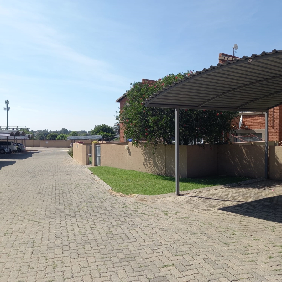 2 Bedroom Property for Sale in Ravensklip Gauteng
