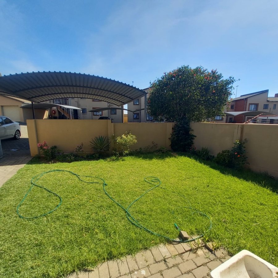 2 Bedroom Property for Sale in Ravensklip Gauteng