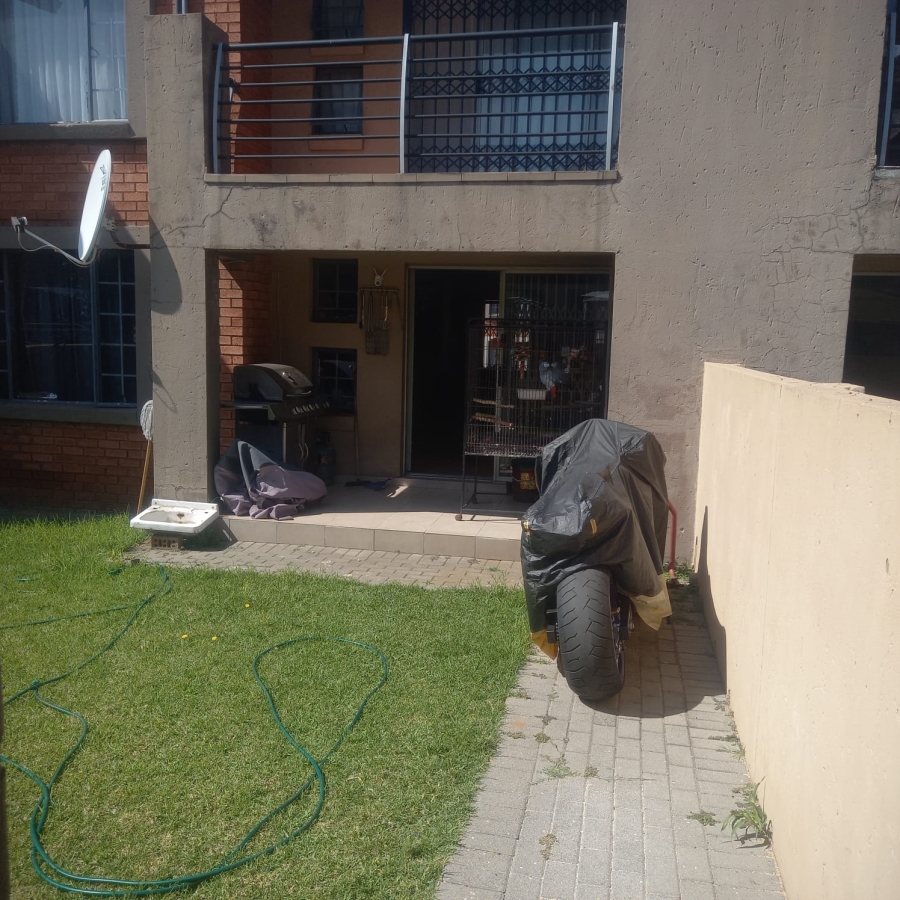 2 Bedroom Property for Sale in Ravensklip Gauteng