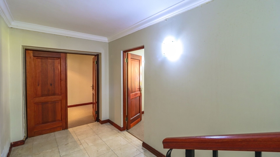 5 Bedroom Property for Sale in Atholl Gauteng