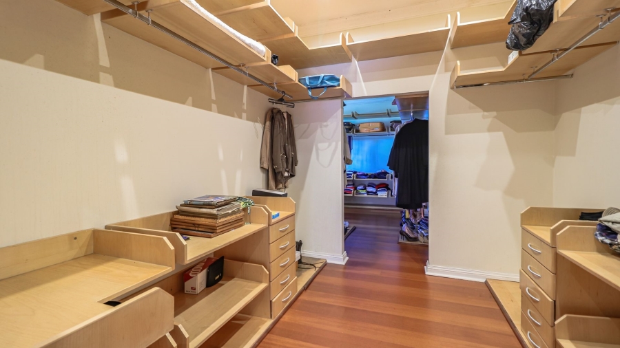 5 Bedroom Property for Sale in Atholl Gauteng