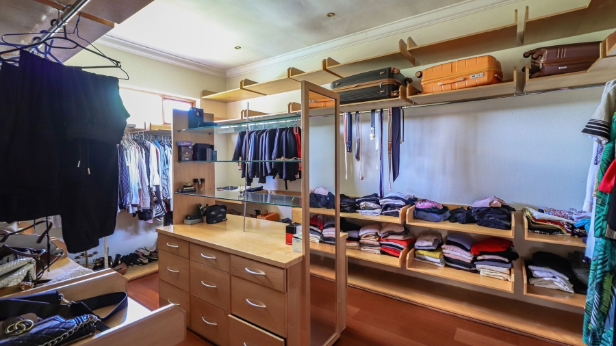 5 Bedroom Property for Sale in Atholl Gauteng