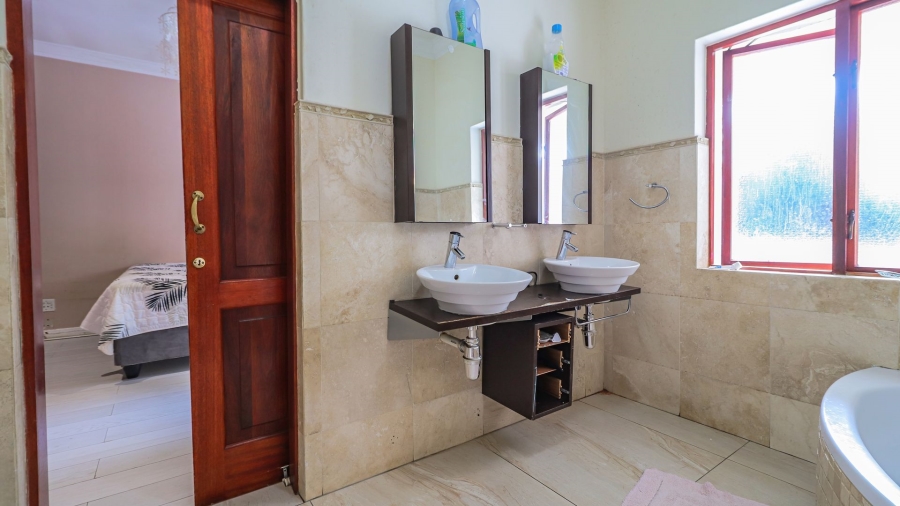 5 Bedroom Property for Sale in Atholl Gauteng