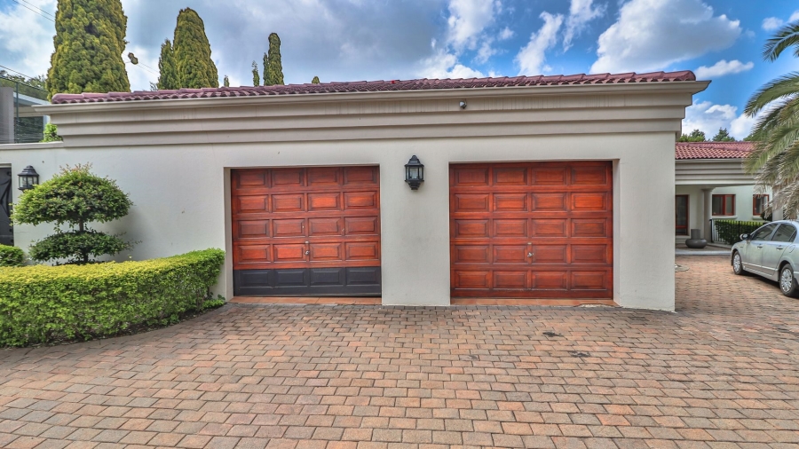 5 Bedroom Property for Sale in Atholl Gauteng