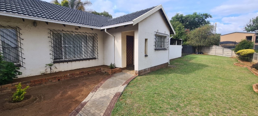 4 Bedroom Property for Sale in Impala Park Gauteng
