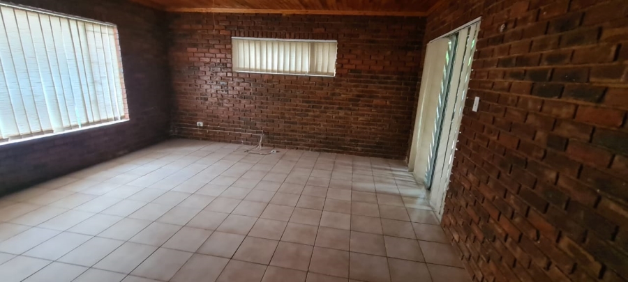 4 Bedroom Property for Sale in Impala Park Gauteng