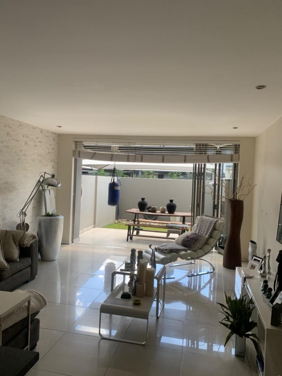 1 Bedroom Property for Sale in Morningside Gauteng